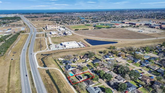 3210 Wavecrest Street, League City, TX 77573