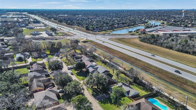 3210 Wavecrest Street, League City, TX 77573