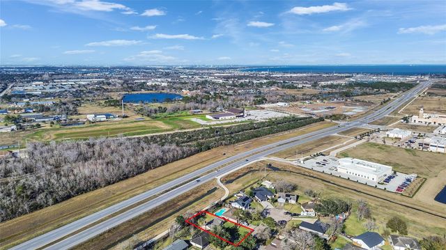 3210 Wavecrest Street, League City, TX 77573