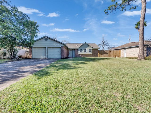 3210 Wavecrest Street, League City, TX 77573