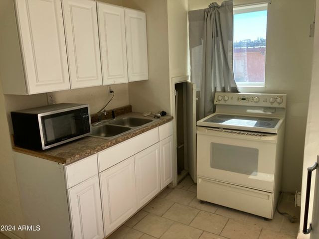 553 W ESPERANZA Avenue, Ajo, AZ 85321