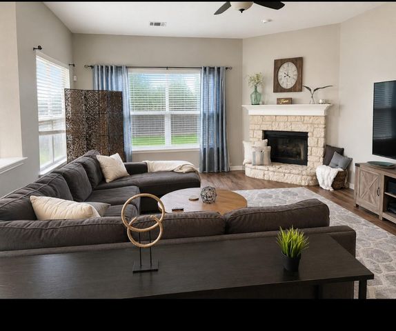 2304 Kristen LN, Cedar Park, TX 78613
