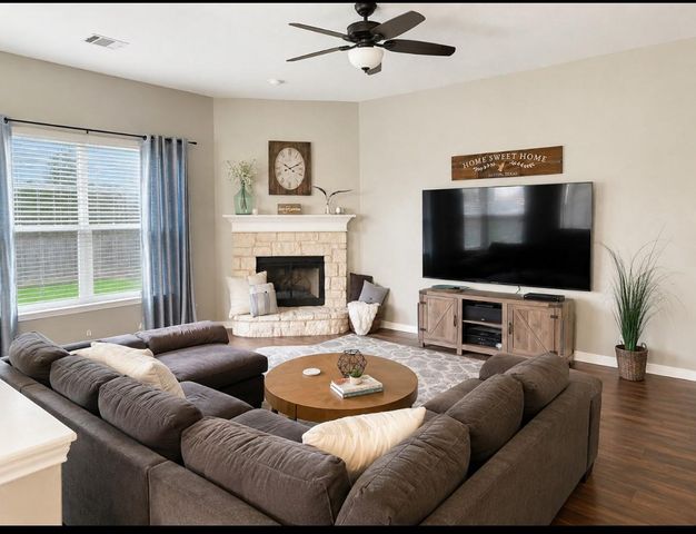 2304 Kristen LN, Cedar Park, TX 78613