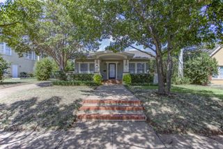 2220 W Rosedale Street S, Fort Worth, TX 76110