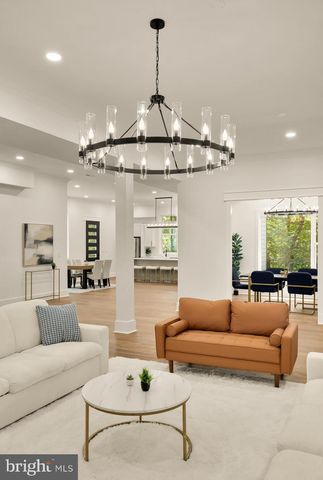 811 SLIGO CREEK PKWY, Takoma Park, MD 20912