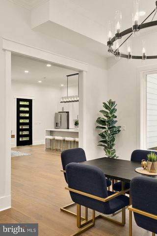 811 SLIGO CREEK PKWY, Takoma Park, MD 20912