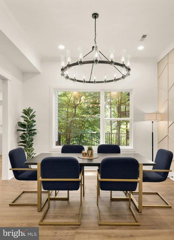 811 SLIGO CREEK PKWY, Takoma Park, MD 20912