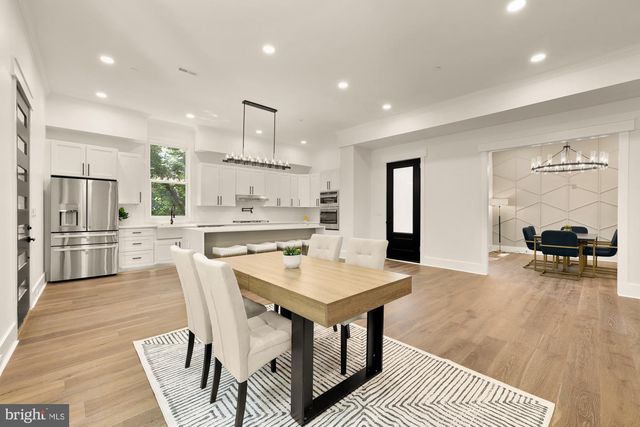 811 SLIGO CREEK PKWY, Takoma Park, MD 20912