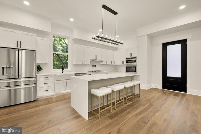 811 SLIGO CREEK PKWY, Takoma Park, MD 20912