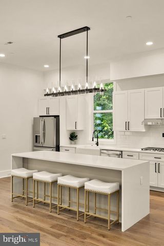 811 SLIGO CREEK PKWY, Takoma Park, MD 20912