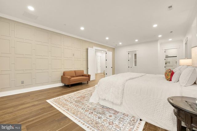 811 SLIGO CREEK PKWY, Takoma Park, MD 20912