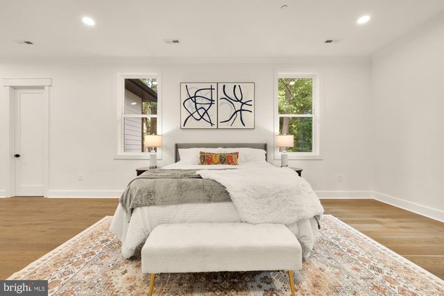 811 SLIGO CREEK PKWY, Takoma Park, MD 20912
