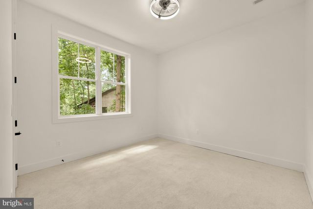 811 SLIGO CREEK PKWY, Takoma Park, MD 20912