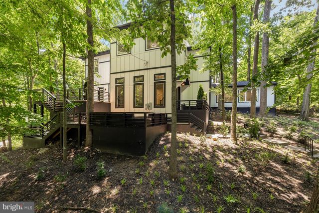 811 SLIGO CREEK PKWY, Takoma Park, MD 20912