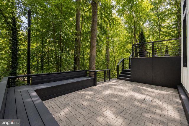 811 SLIGO CREEK PKWY, Takoma Park, MD 20912