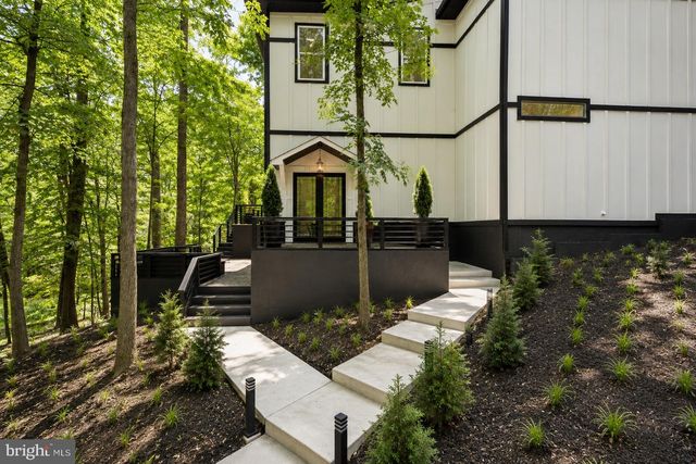 811 SLIGO CREEK PKWY, Takoma Park, MD 20912