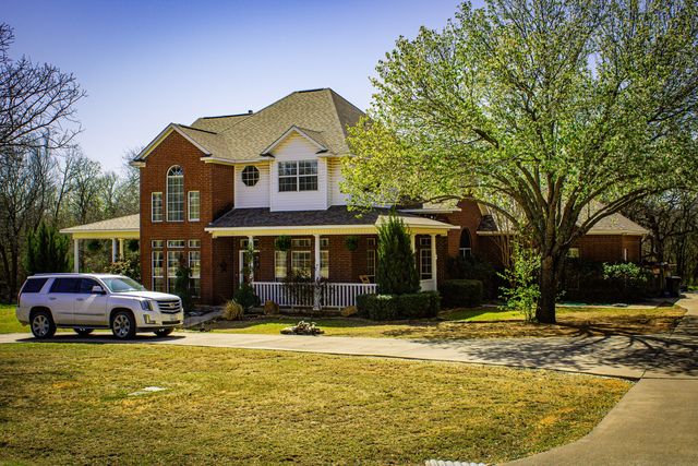 10 Shady Creek Lane, Bridgeport, TX 76426