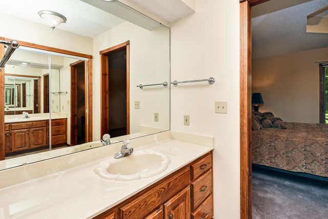 230 Groton Street, Hollister, MO 65672