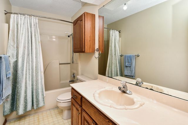 230 Groton Street, Hollister, MO 65672