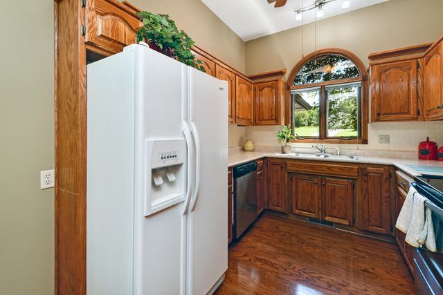 230 Groton Street, Hollister, MO 65672