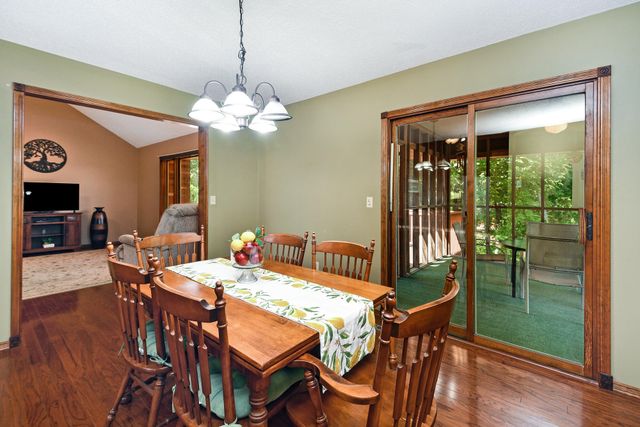 230 Groton Street, Hollister, MO 65672