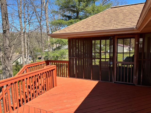 230 Groton Street, Hollister, MO 65672