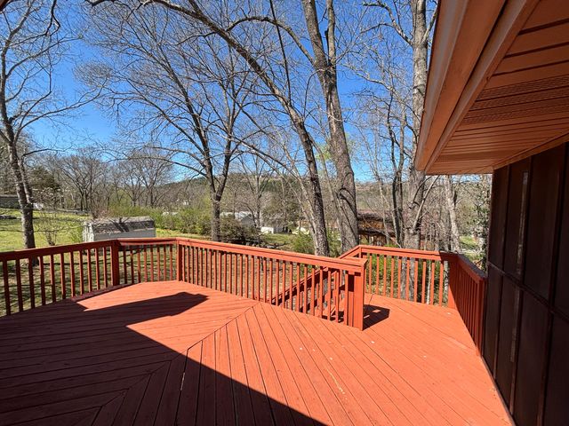 230 Groton Street, Hollister, MO 65672