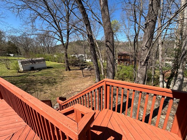 230 Groton Street, Hollister, MO 65672