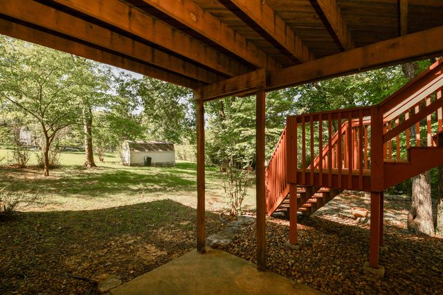 230 Groton Street, Hollister, MO 65672