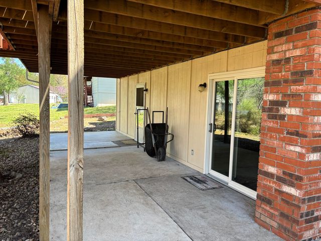 230 Groton Street, Hollister, MO 65672