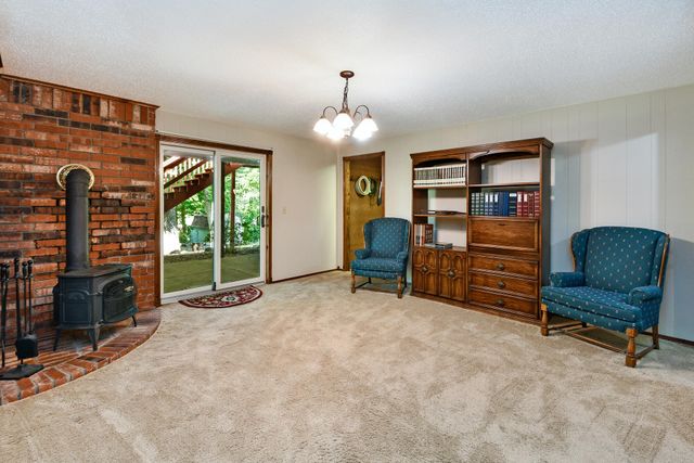 230 Groton Street, Hollister, MO 65672