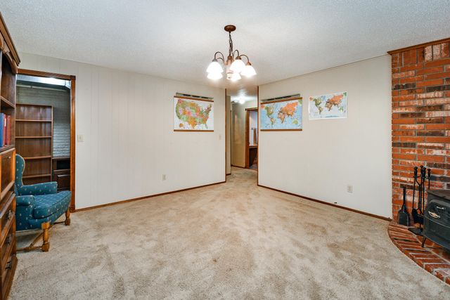 230 Groton Street, Hollister, MO 65672