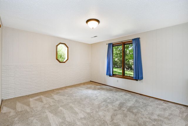 230 Groton Street, Hollister, MO 65672