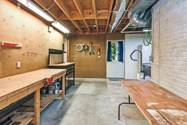 230 Groton Street, Hollister, MO 65672