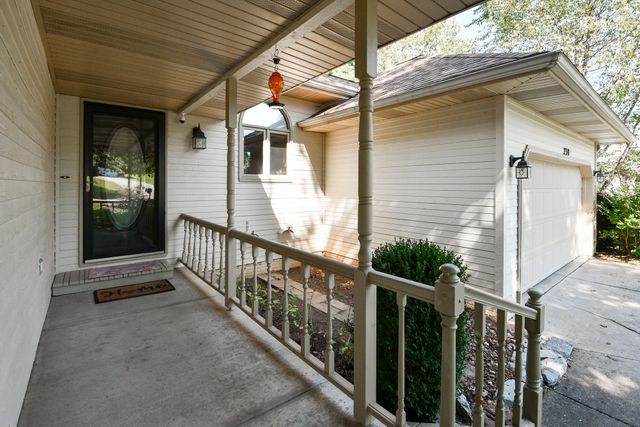 230 Groton Street, Hollister, MO 65672