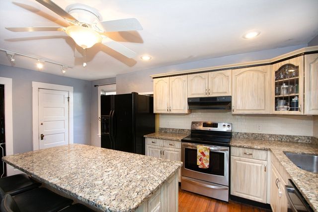 99 Phillips St, Quincy, MA 02170