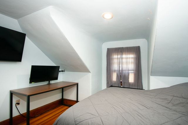 99 Phillips St, Quincy, MA 02170