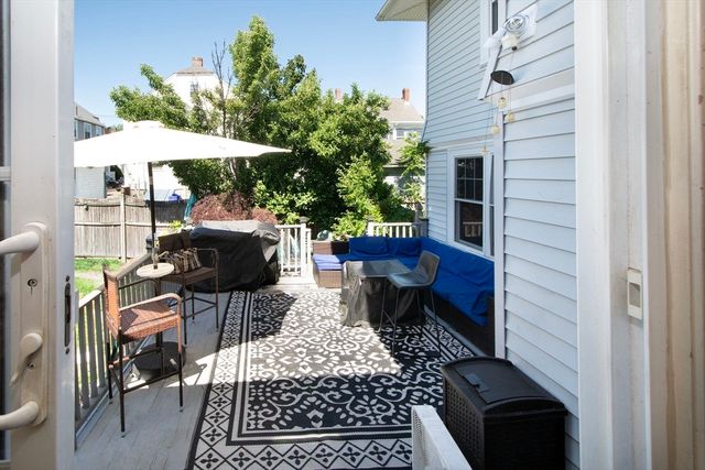 99 Phillips St, Quincy, MA 02170