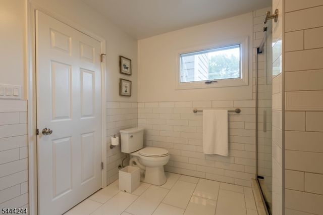 107 Rock Ledge Ter, Haledon Boro, NJ 07508