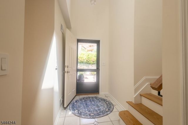107 Rock Ledge Ter, Haledon Boro, NJ 07508