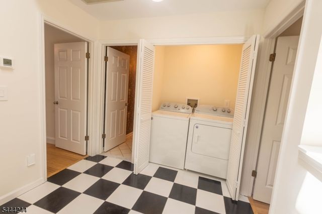 107 Rock Ledge Ter, Haledon Boro, NJ 07508