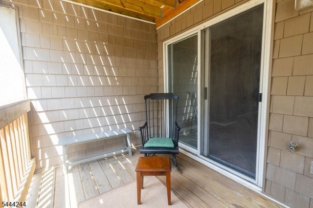 107 Rock Ledge Ter, Haledon Boro, NJ 07508