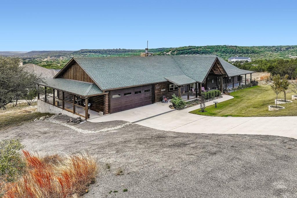 2201 Whitewater DR, Bertram, TX 78605