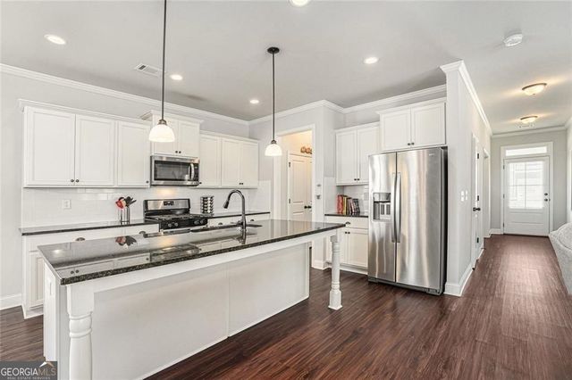 5180 Parkwood Drive, Flowery Branch, GA 30542