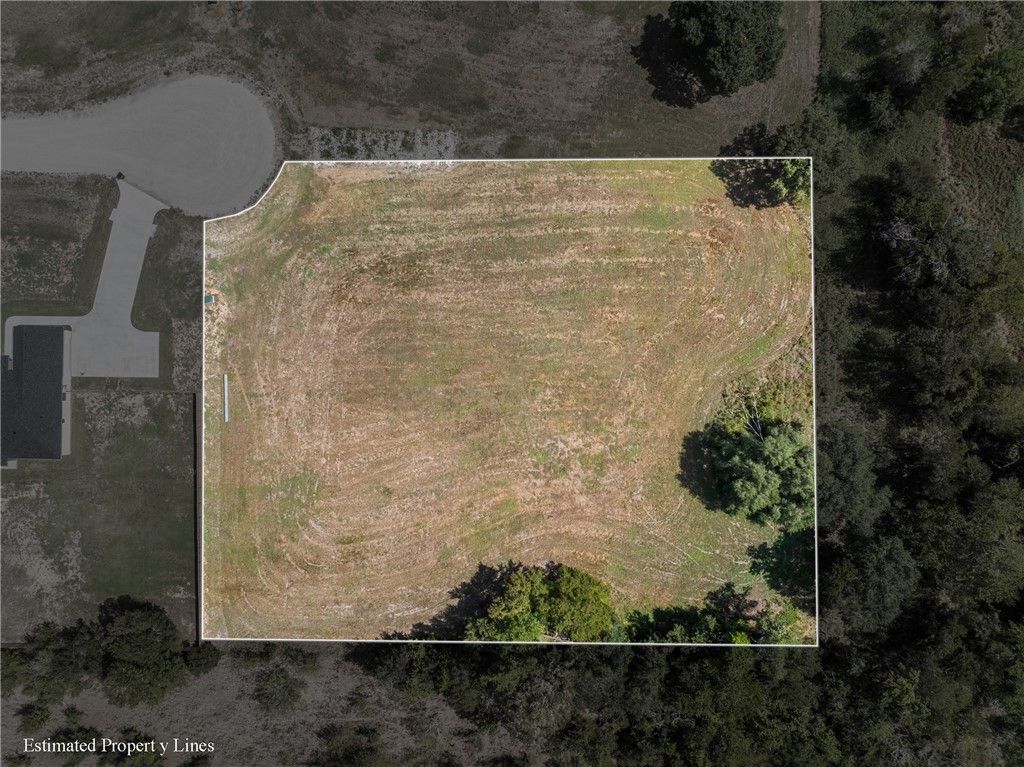 136 Court Side Drive, Snook, TX 77878 — photo 3
