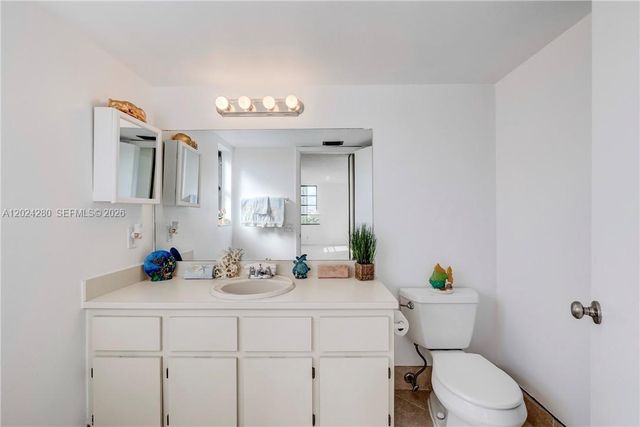 2205 S Cypress Bend Dr 508, Pompano Beach, FL 33069