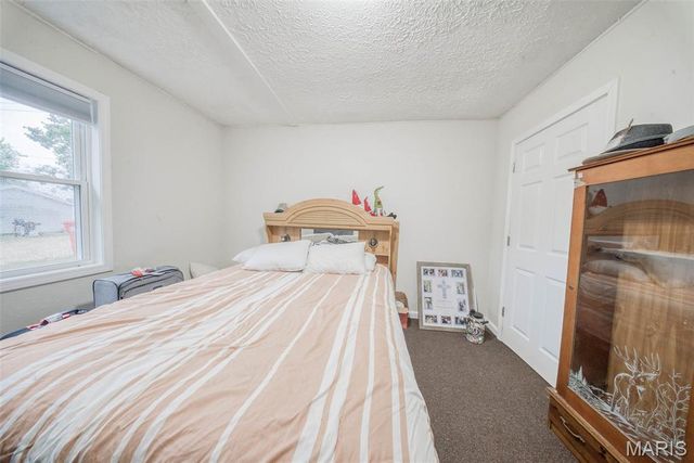 15020 Hackney Drive, St Robert, MO 65584