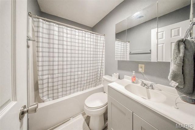 15020 Hackney Drive, St Robert, MO 65584