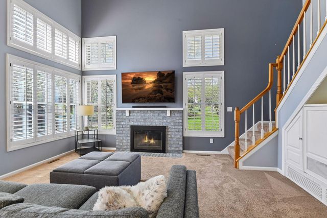 8135 Long Meadow Pointe, Eden Prairie, MN 55347