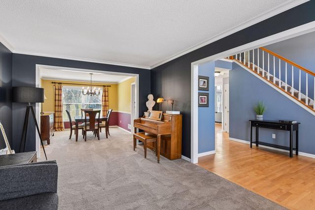 8135 Long Meadow Pointe, Eden Prairie, MN 55347